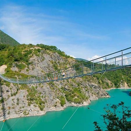Chalet Bord De Lac Avec Piscine N2E Laffrey Экстерьер фото
